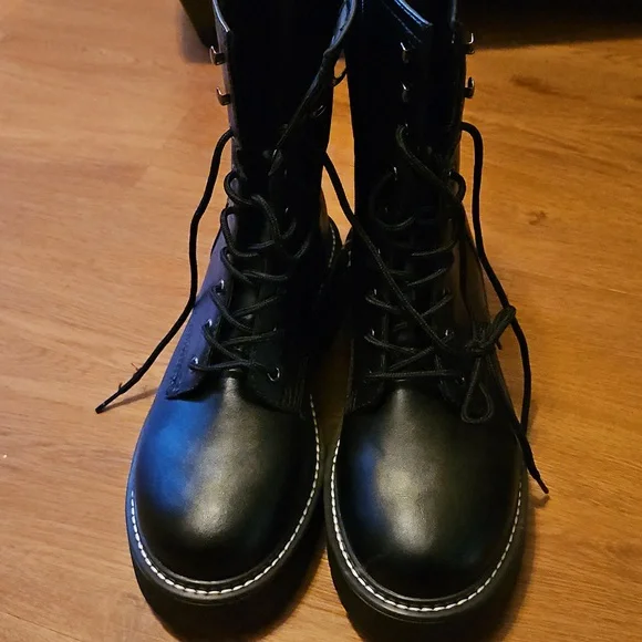 Wild Fable Black Women's Logan Lug Combat Boots w Memory Foam Insole size 11 - Picture 5 of 7